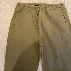 Sku Men's Green Pant